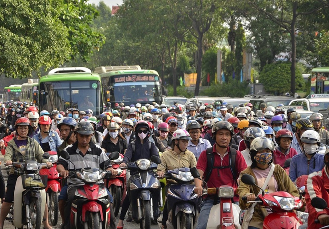 Nhieu tuyen duong Sai Gon ket cung sang dau tuan sau nghi Tet-Hinh-7